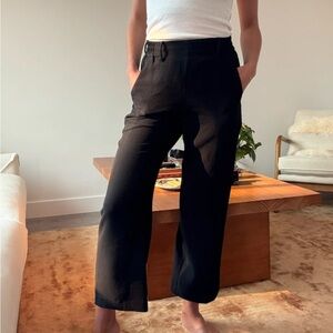Aritzia Classic Black Cropped Pants